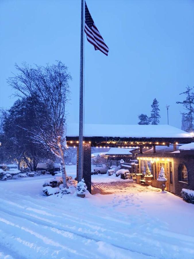 Oak Harbor Inn — photo 23