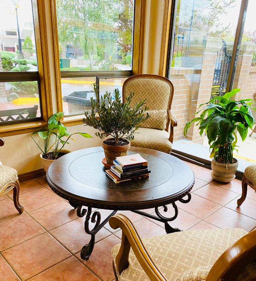 Oak Harbor Inn — photo 10