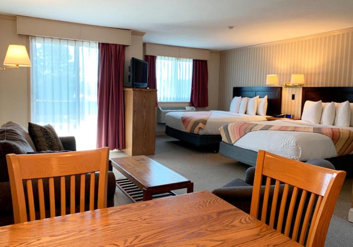 Oak Harbor Inn — photo 5