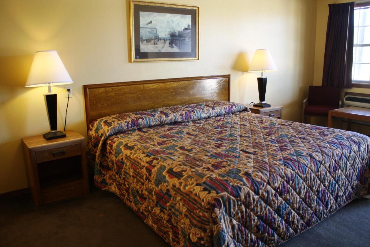 Lake Palestine Motor Inn — photo 10