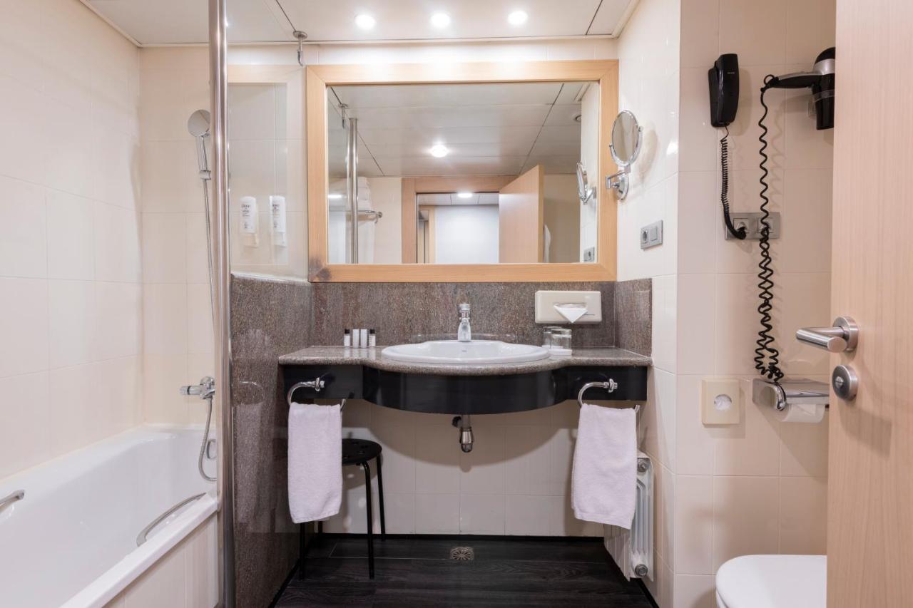 Suites Plaza Hotel & Wellness photo