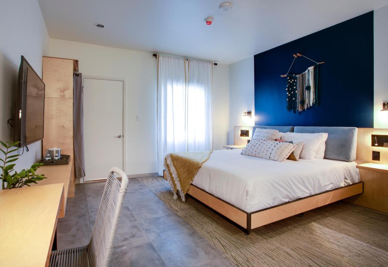 The Monterey Motel — photo 2