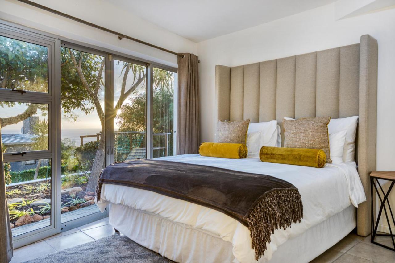 Hutchinson Villa - 2