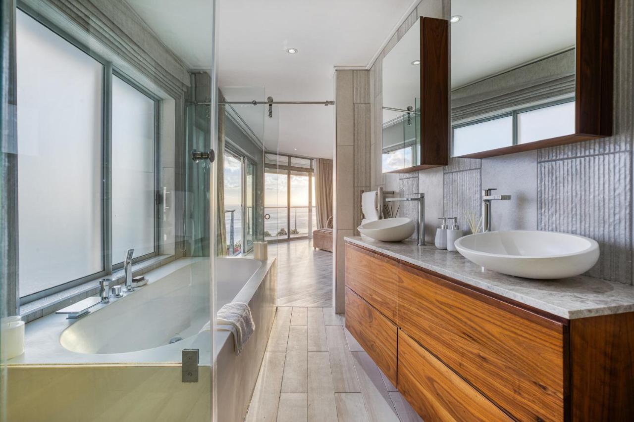 Hutchinson Villa - 3