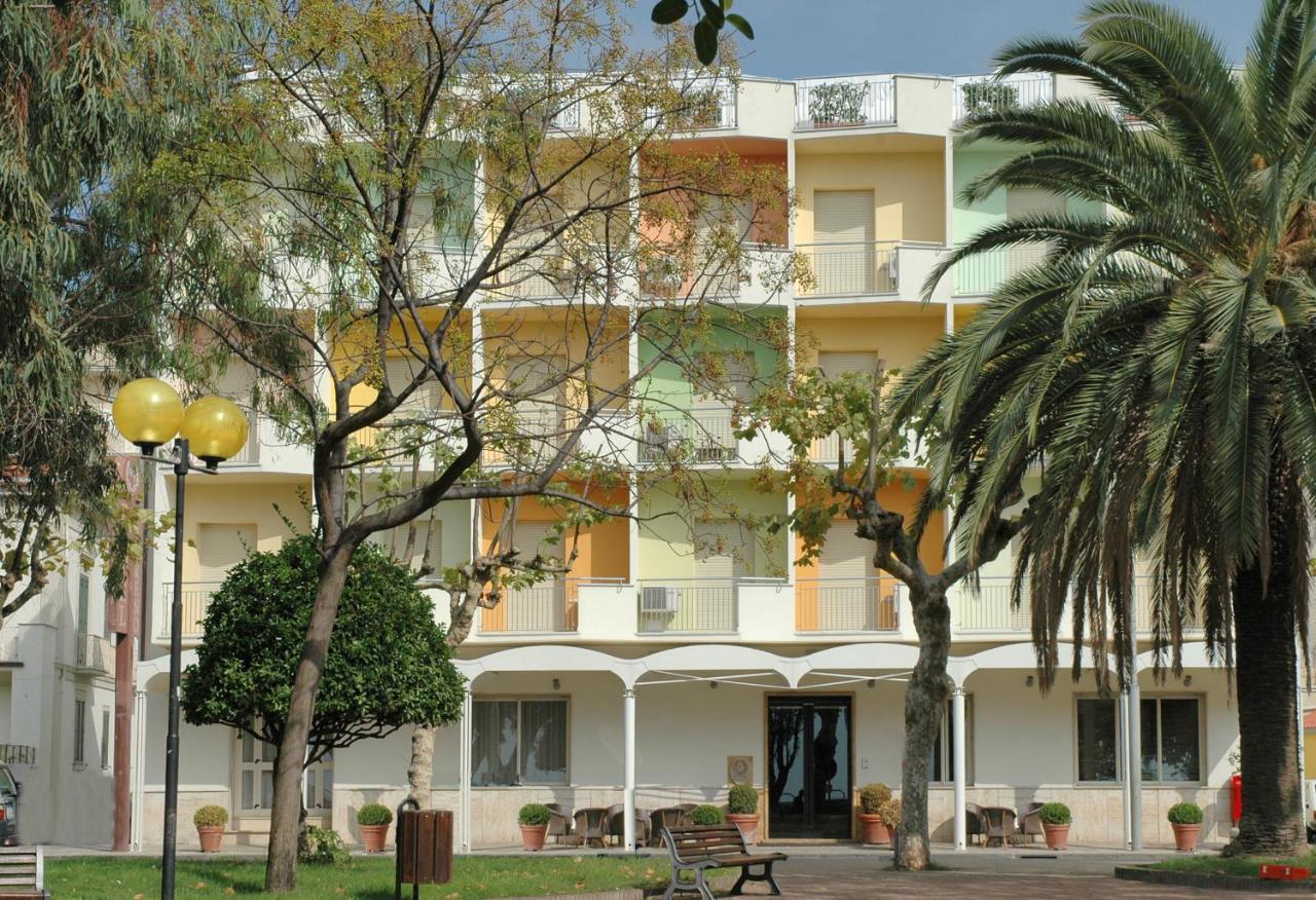 Hotel Tirreno photo