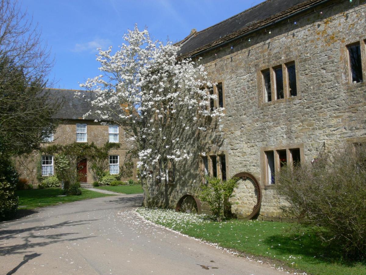 Haselbury Mill - Laterooms