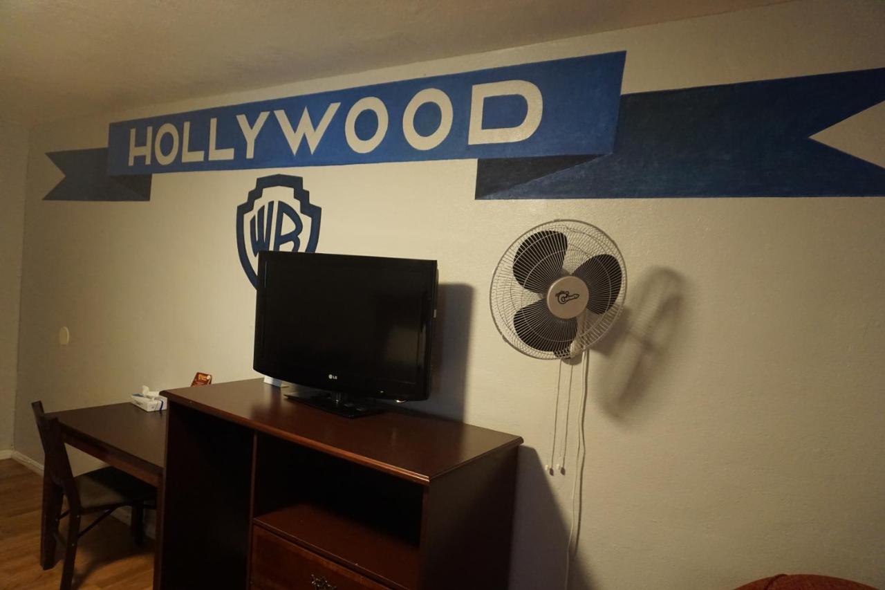 Las Palmas Motel — photo 14