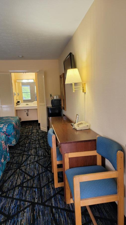 GuestKeeper Inn — photo 17