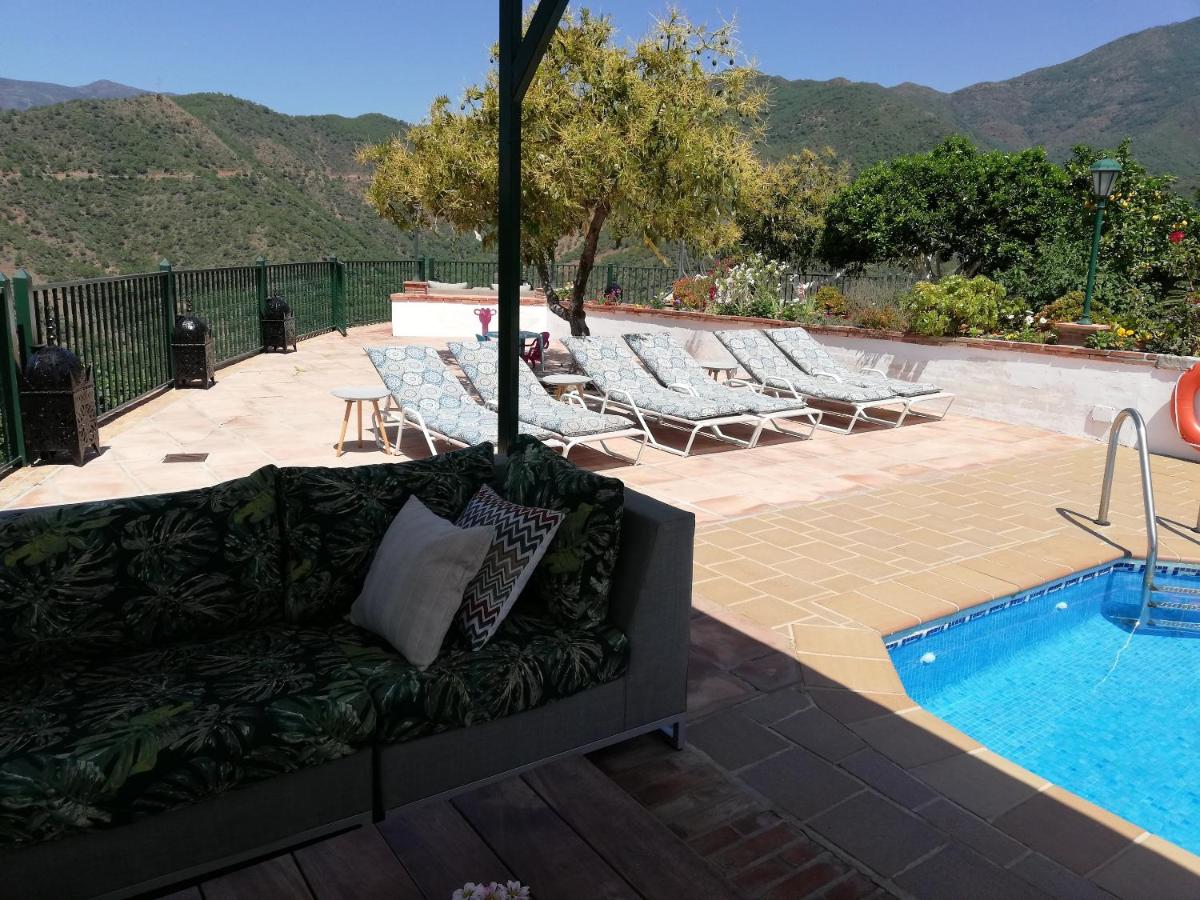 5 bedrooms villa with lake view private pool and enclosed ...