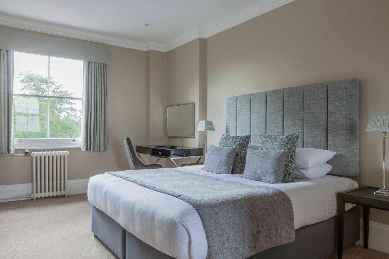 Oatlands Park Hotel photo