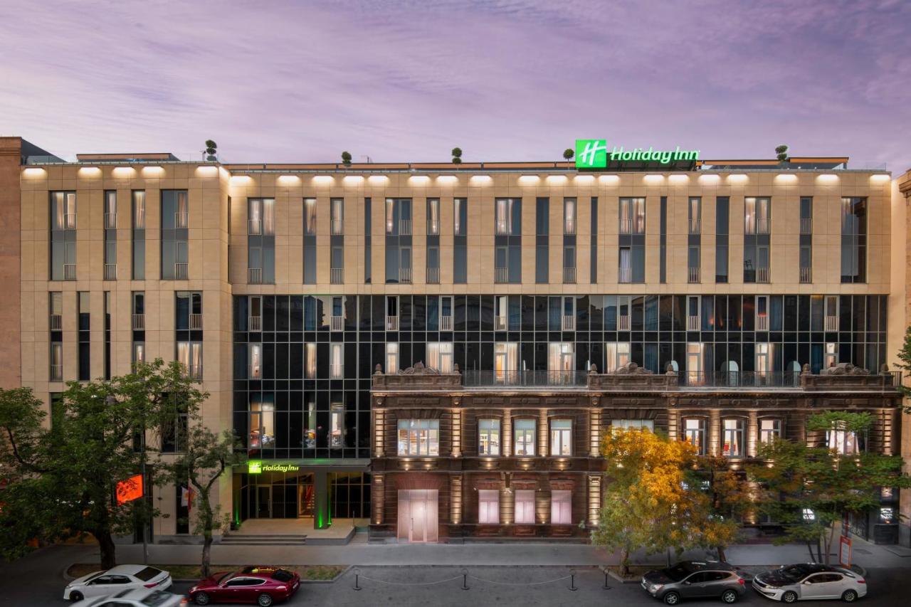 Holiday Inn Yerevan - Republic Square, an IHG Hotel photo