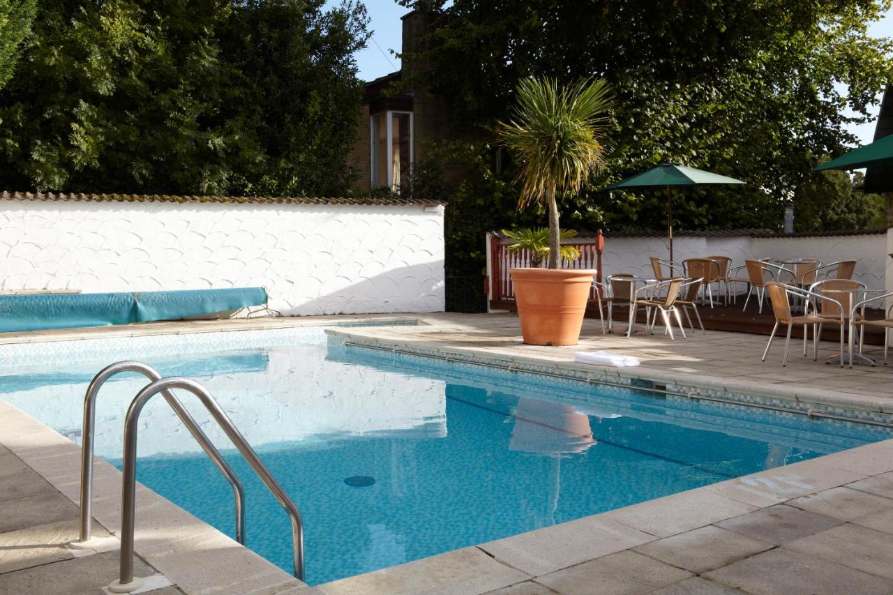 Heated swimming pool: The Havelock