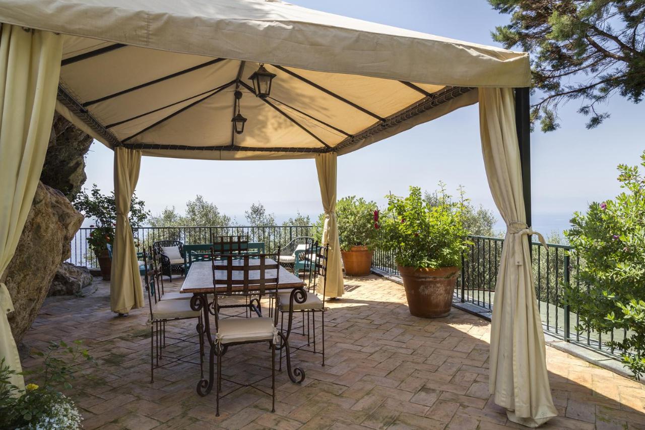 Amore Rentals - Villa Era photo