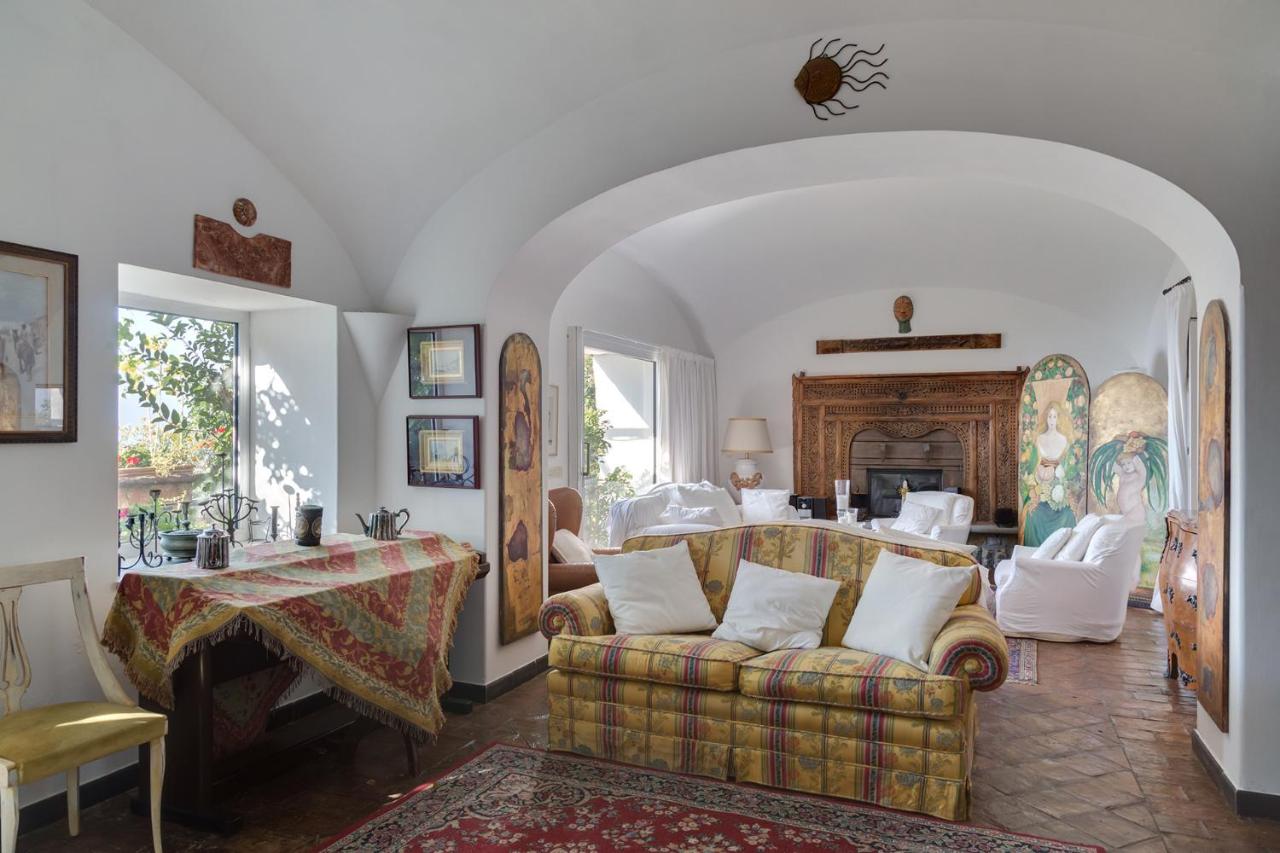 Amore Rentals - Villa Era photo