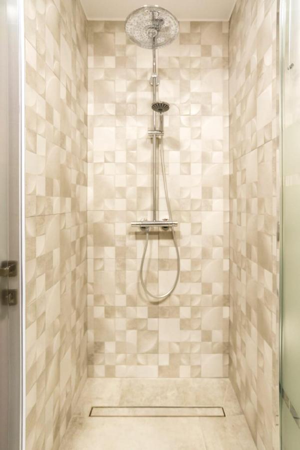 Dream House Rooms Malaga - Habitacion en el apartemento - 3