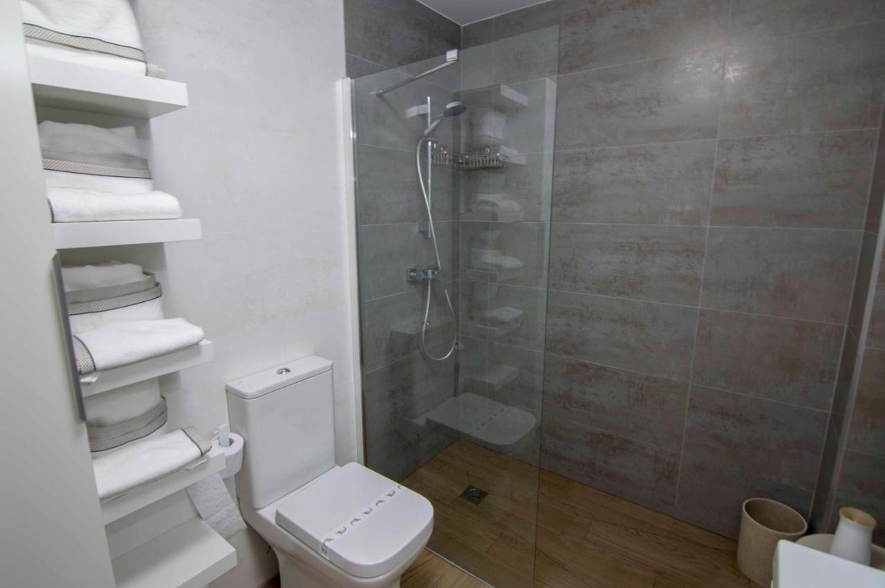 Cruz del Mar Beach, Apartamentos Living Sur, Chipiona ...