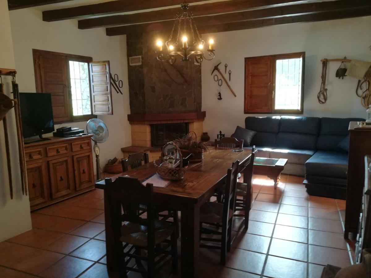Bancal de Los Pérez, Carataunas – Updated 2022 Prices