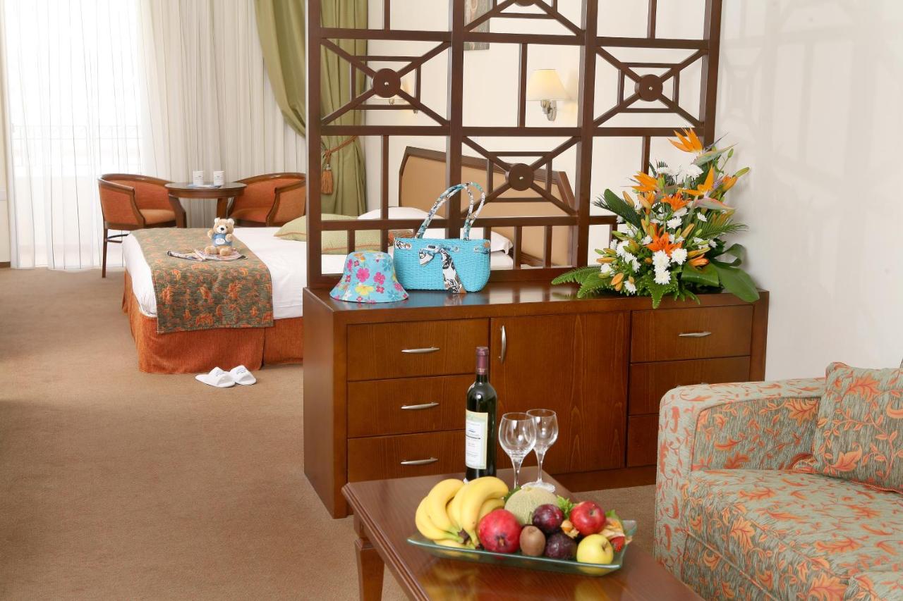 Aquamare Beach Hotel & Spa photo