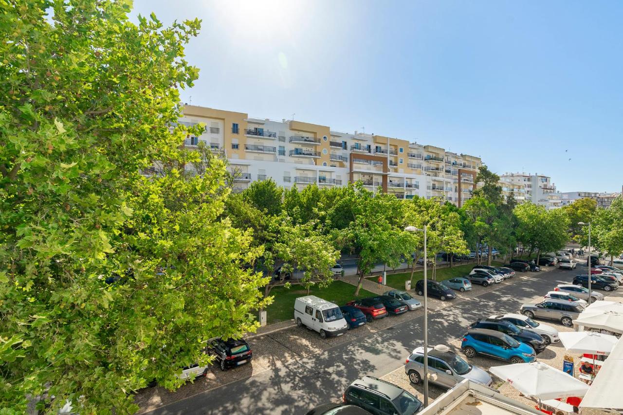 Warm Yellow Albufeira - 5