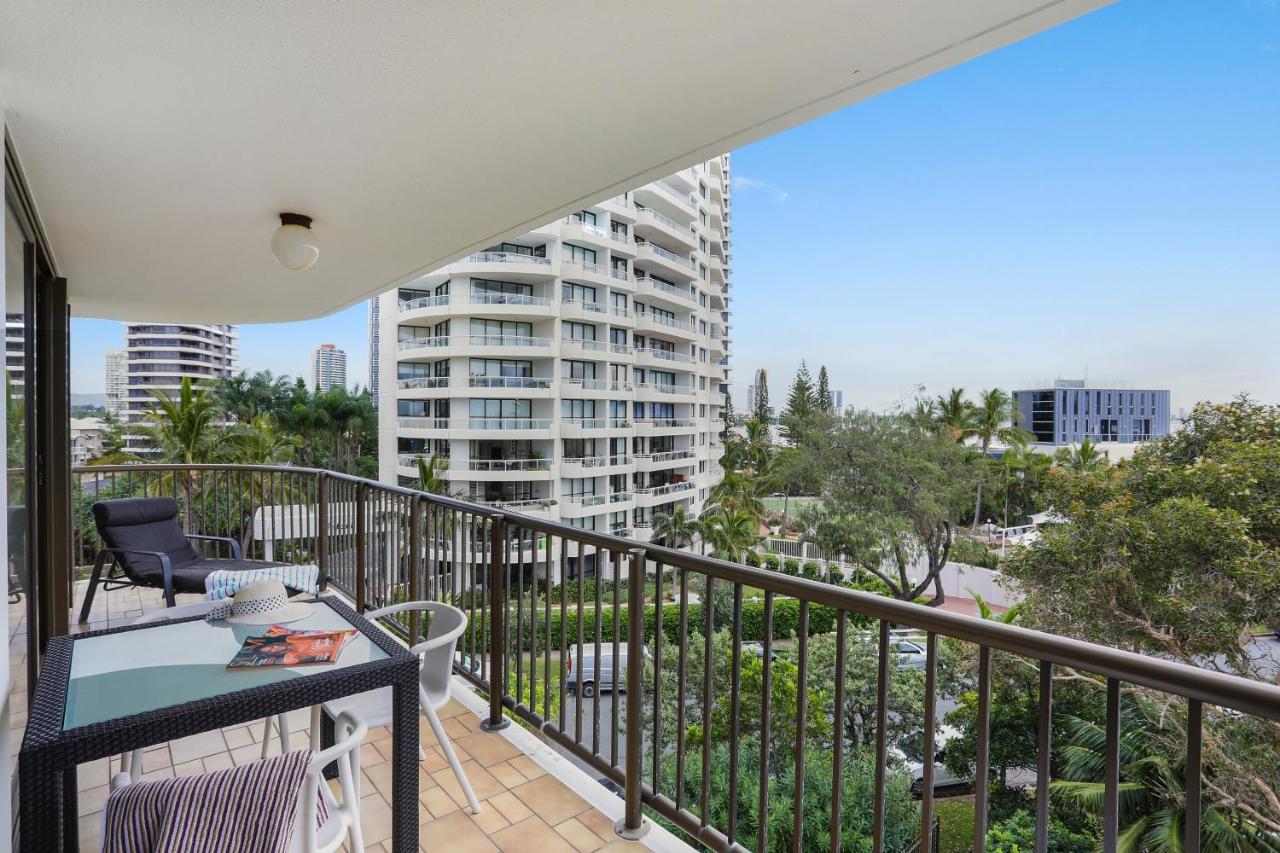 De Ville Apartments photo
