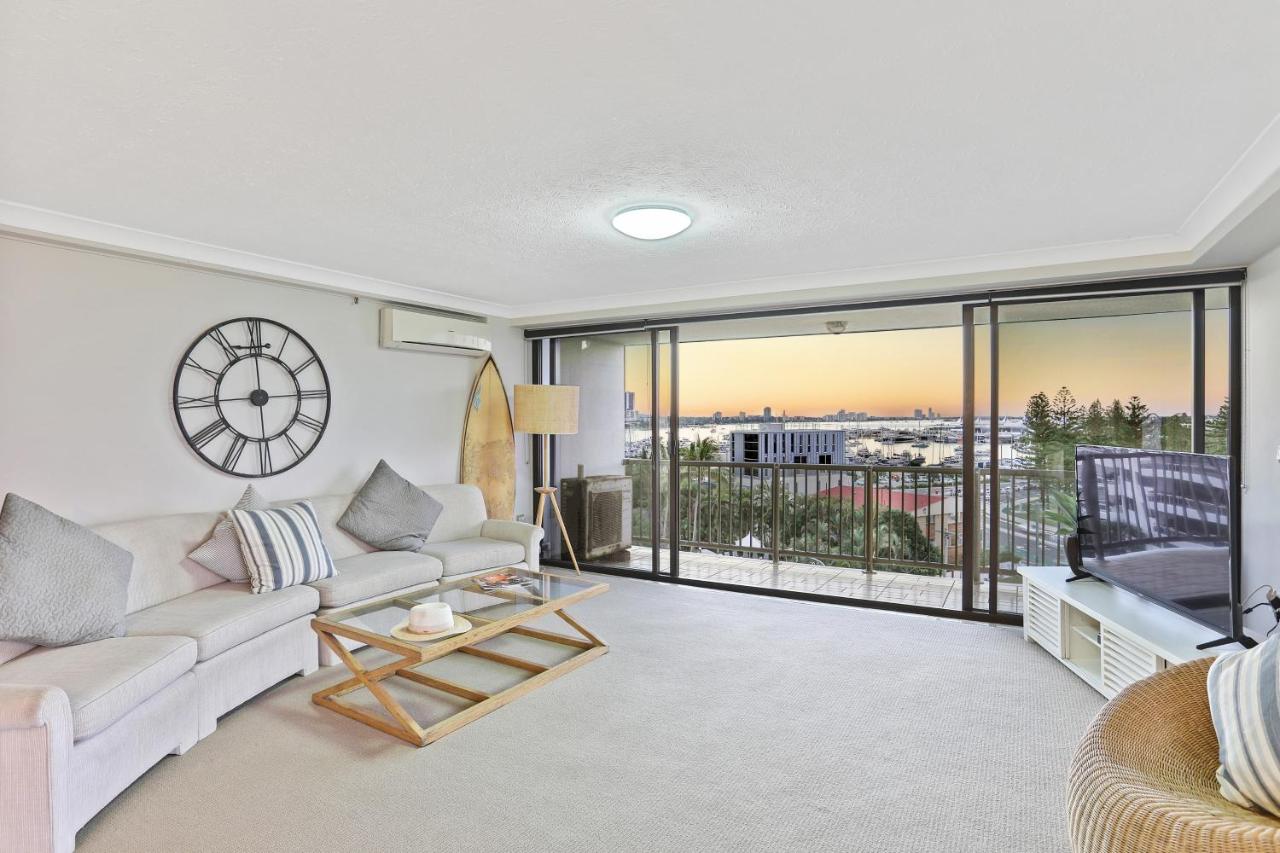 De Ville Apartments photo