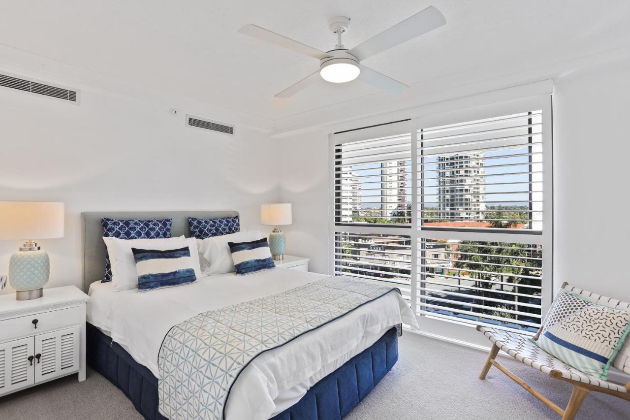 De Ville Apartments photo