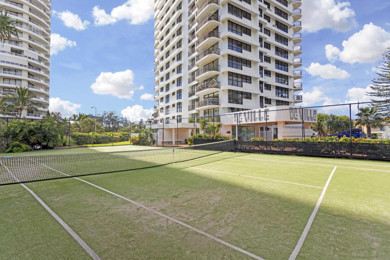 De Ville Apartments photo