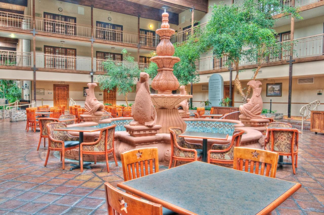 MCM Elegante Suites Abilene — photo 10