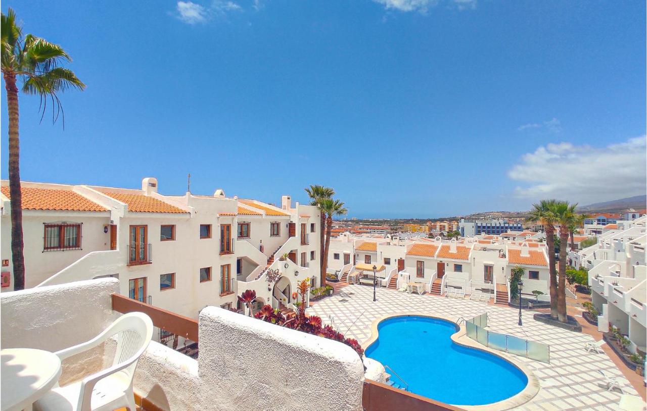 Beautiful apartment in Los Cristianos with Outdoor swimming ...