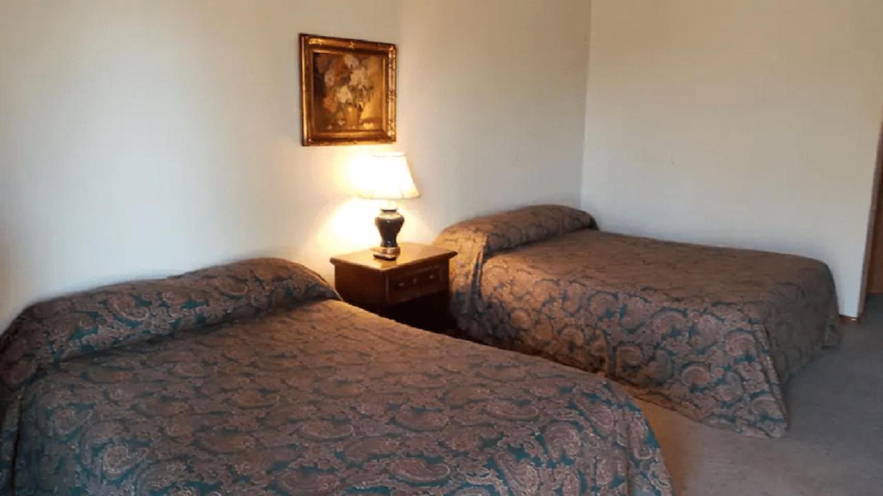 Michael's Motel — photo 22
