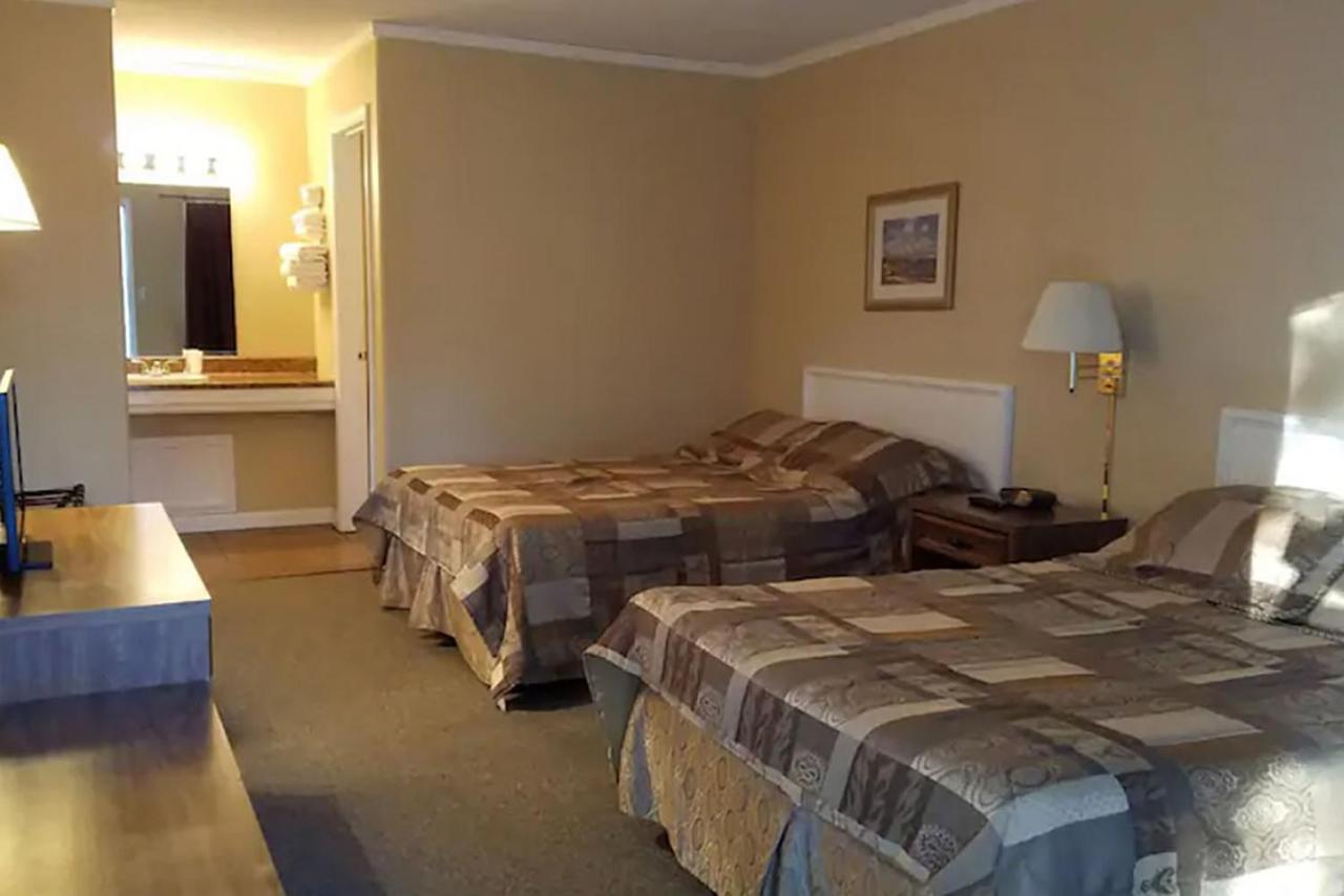 Michael's Motel — photo 2