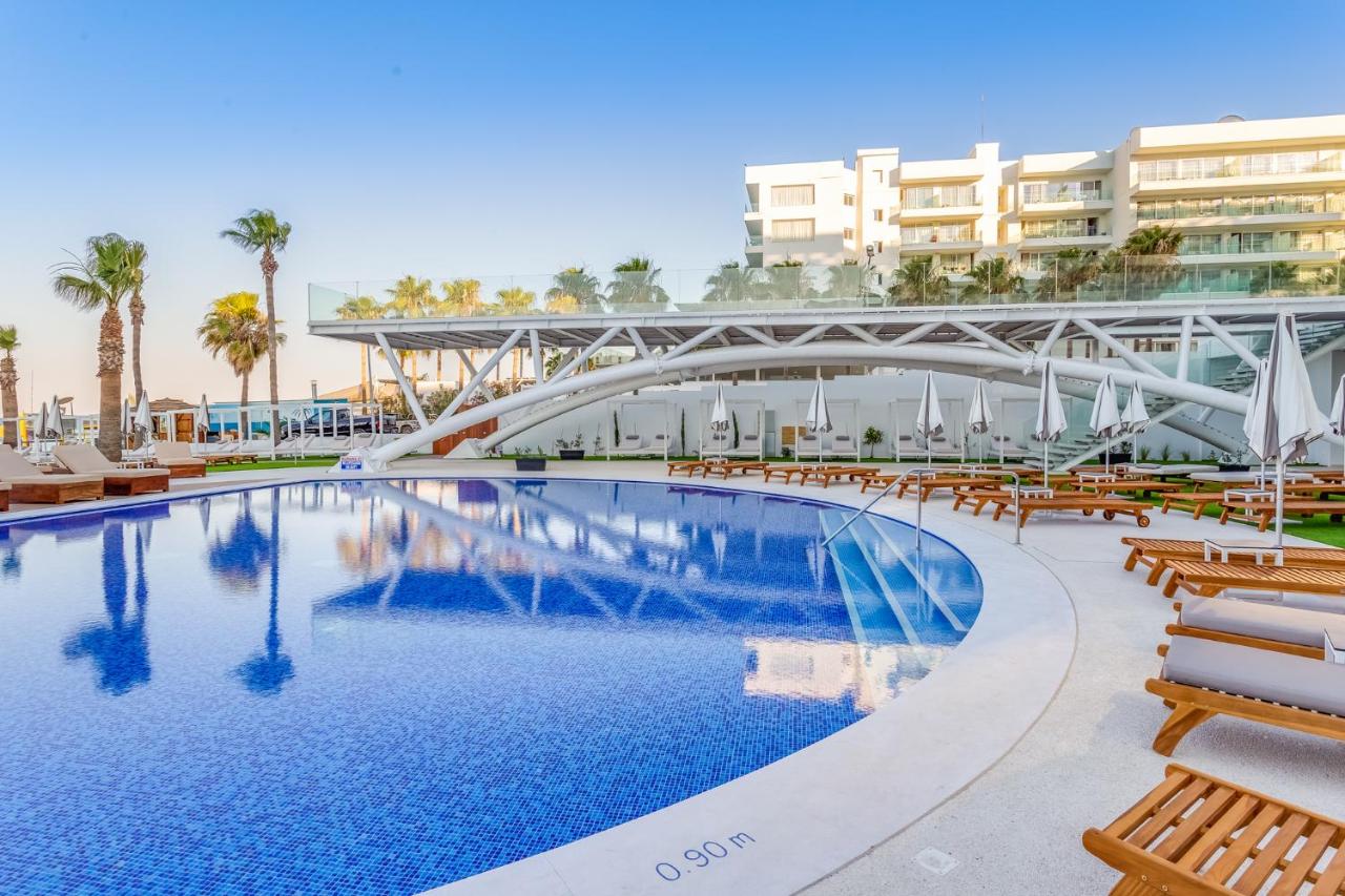 Flamingo Paradise Beach Hotel - Adults Only photo