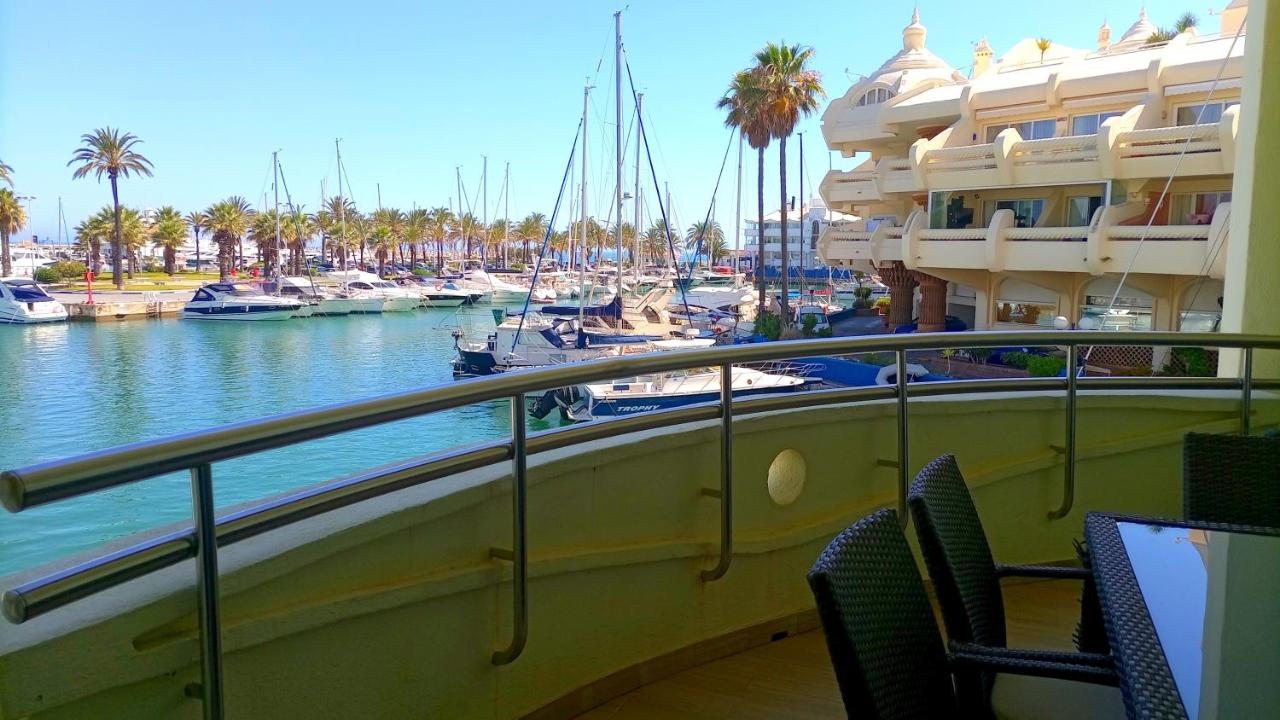 Cozy corner 2 bedroom apartment on new Island complex in ...