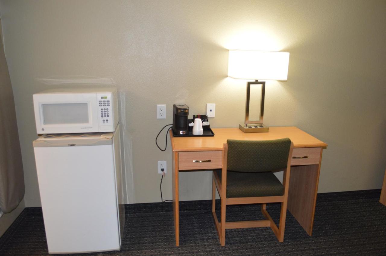 Budget Inn — photo 5