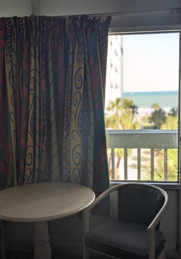 Beach Side Hotel — photo 12