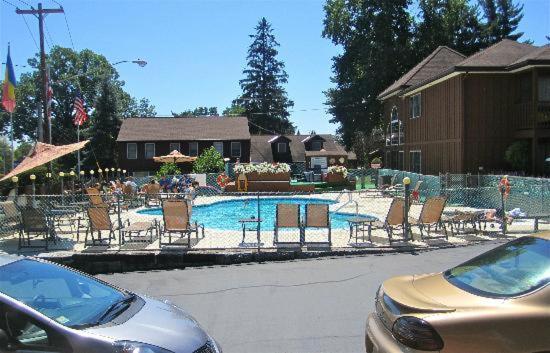 Heated swimming pool: Mohican Resort Motel, Conveniently located to all Adirondack attractions