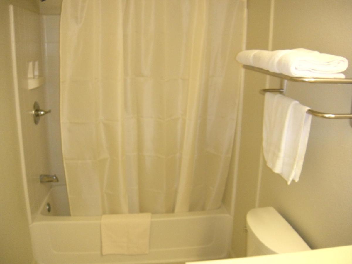 El Sombrero Motel — photo 14