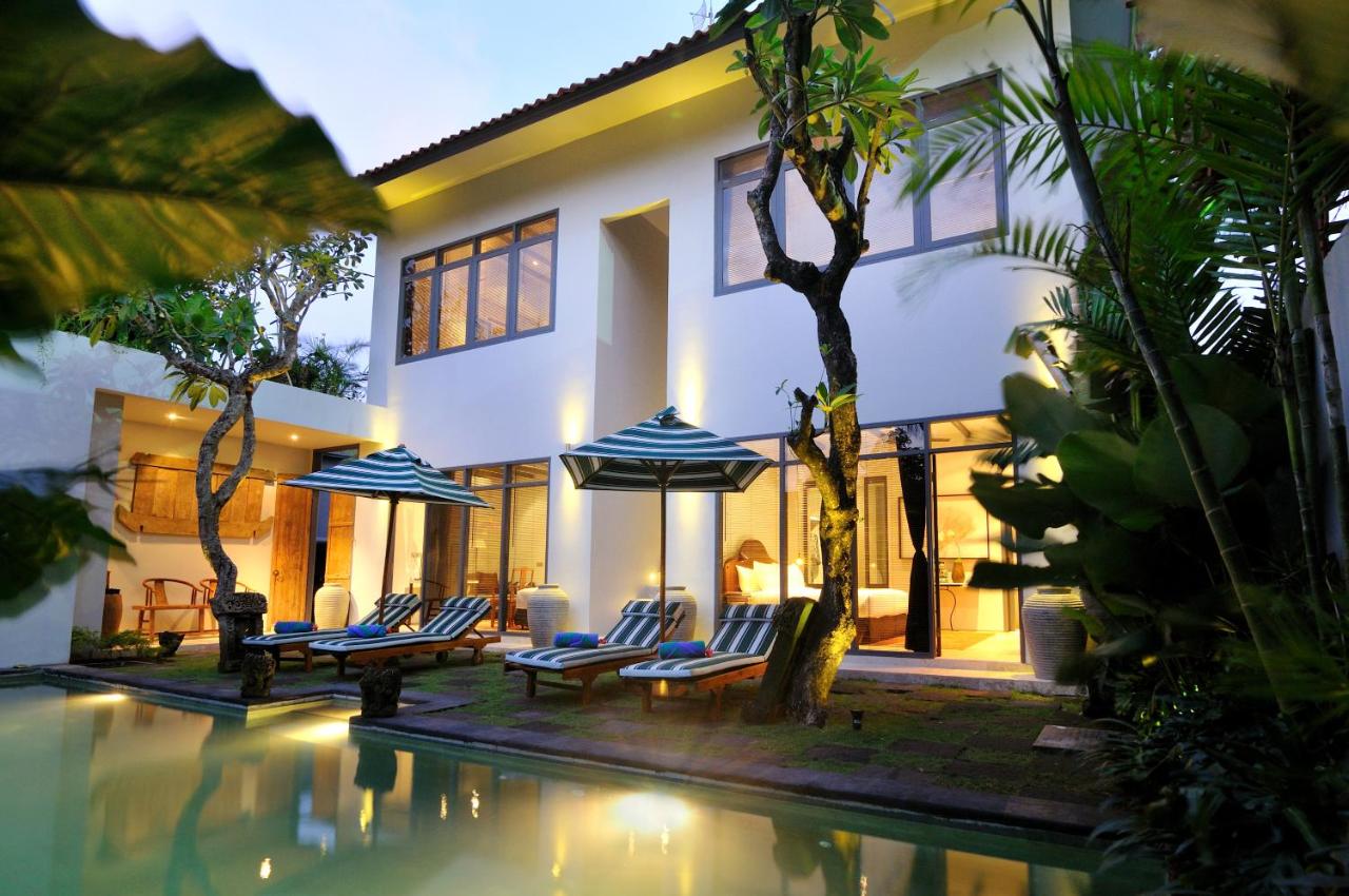 Room & Vespa 1 - Stay Central Seminyak Near Beach