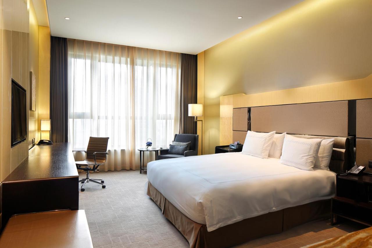 Crowne Plaza Beijing Lido, an IHG Hotel photo