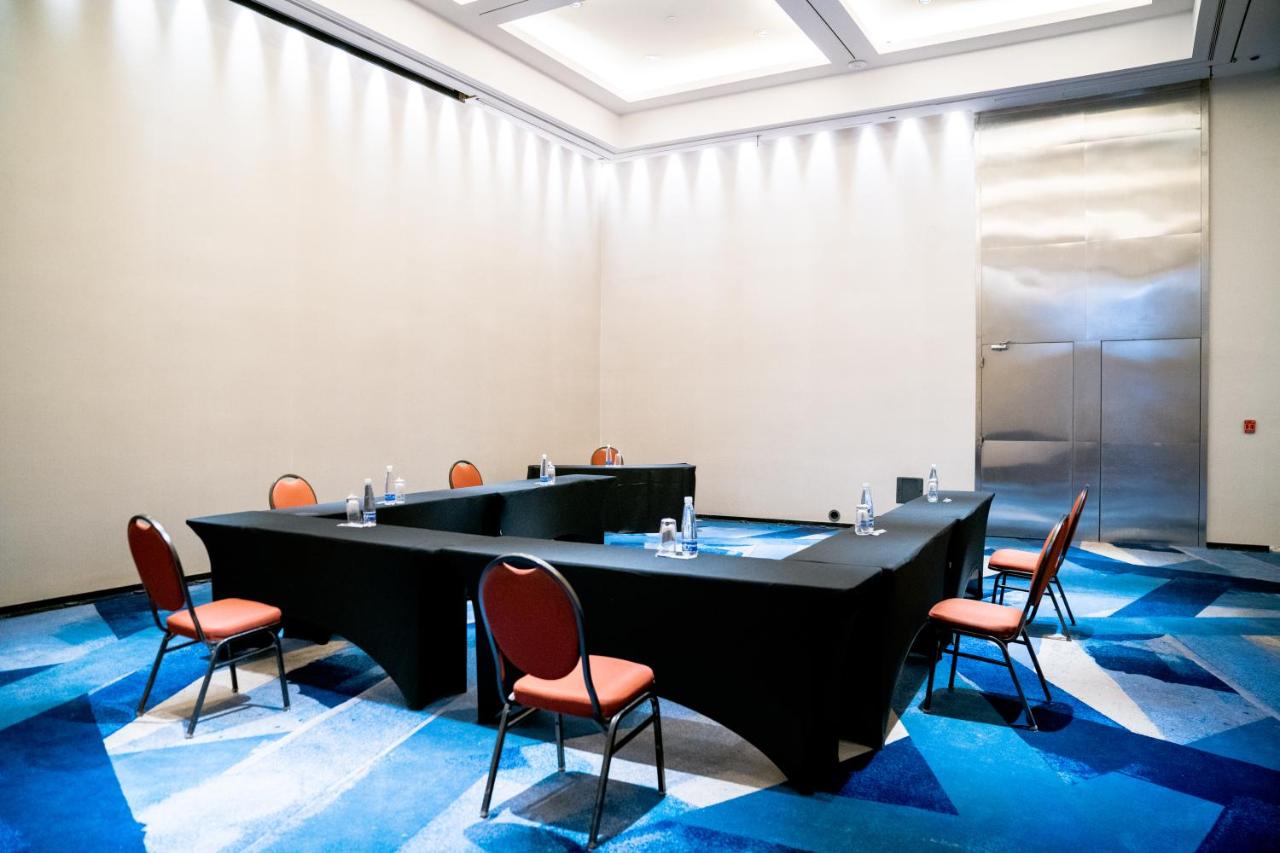 Doubletree By Hilton Buenos Aires photo