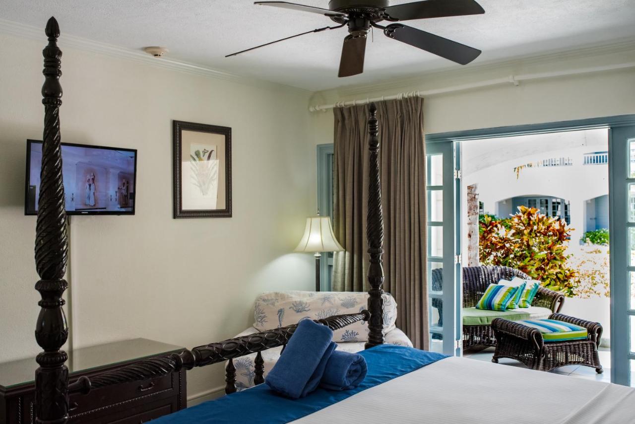 Savannah Beach Club Hotel & Spa photo