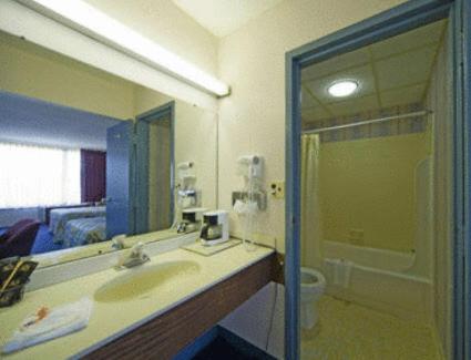 Airport Inn Motel — photo 6