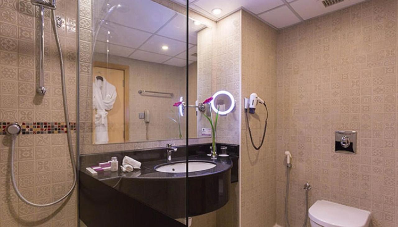 Al Safir Hotel photo