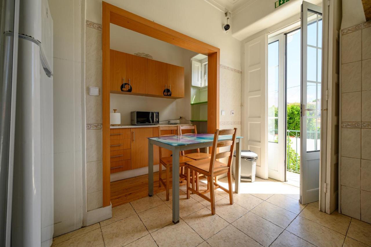 Terrace Lisbon Hostel - 4