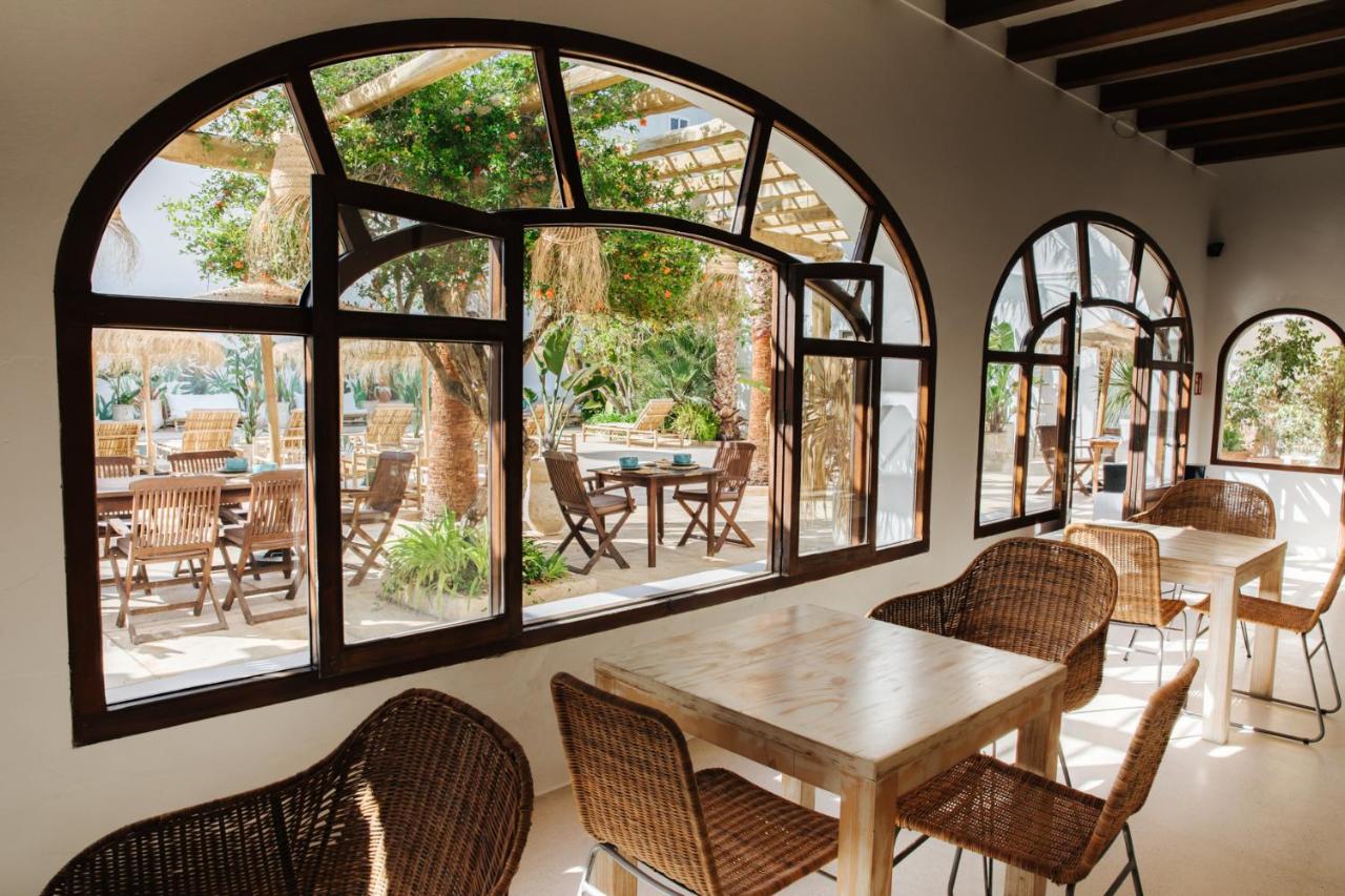 La Bohemia del Rio Hostal Boutique-Adults Only, Santa Eularia ...