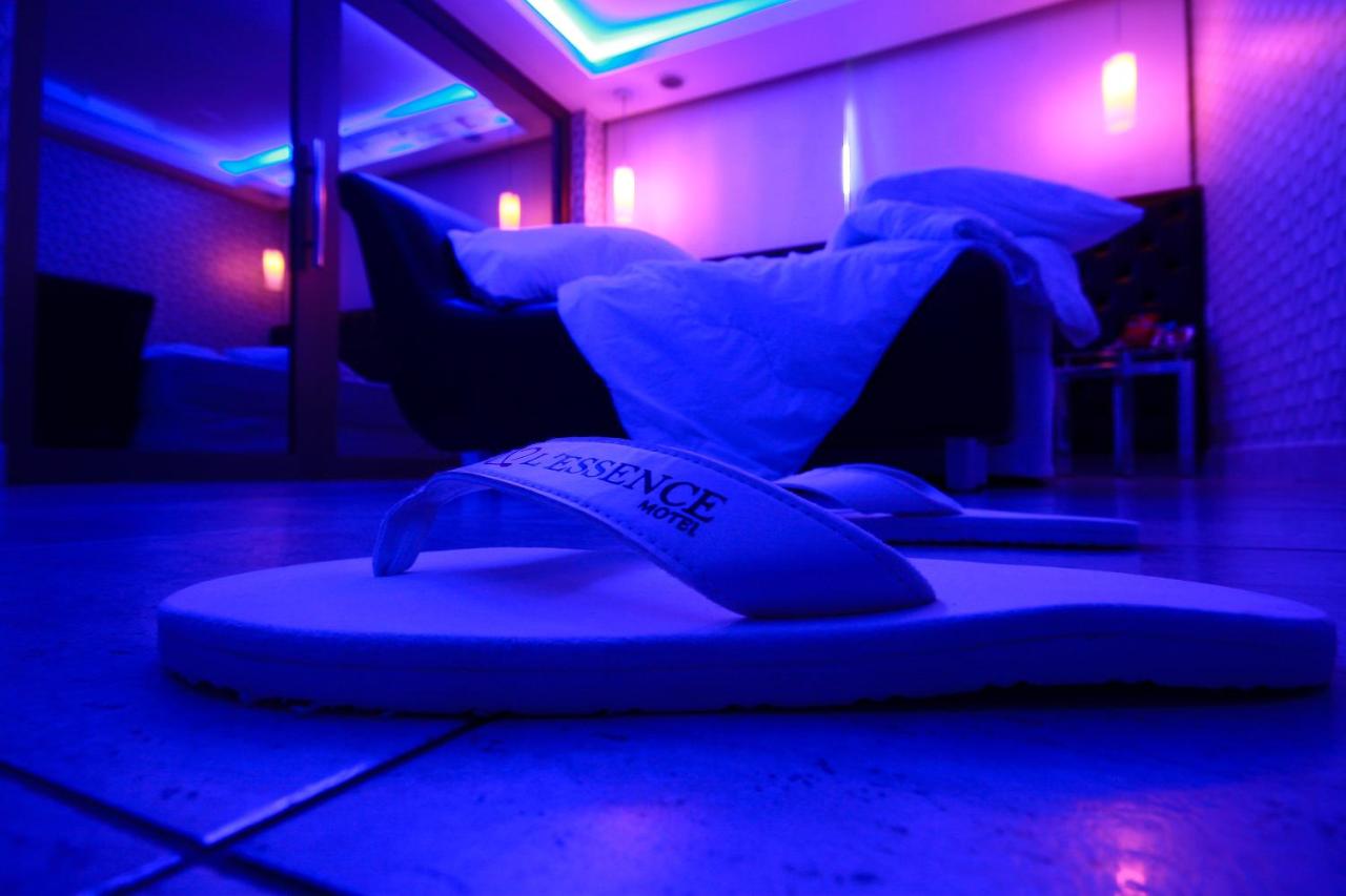 LESSENCE MOTEL photo