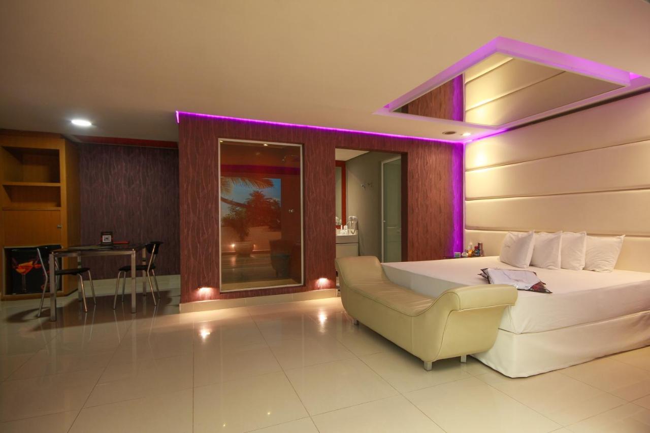 LESSENCE MOTEL photo