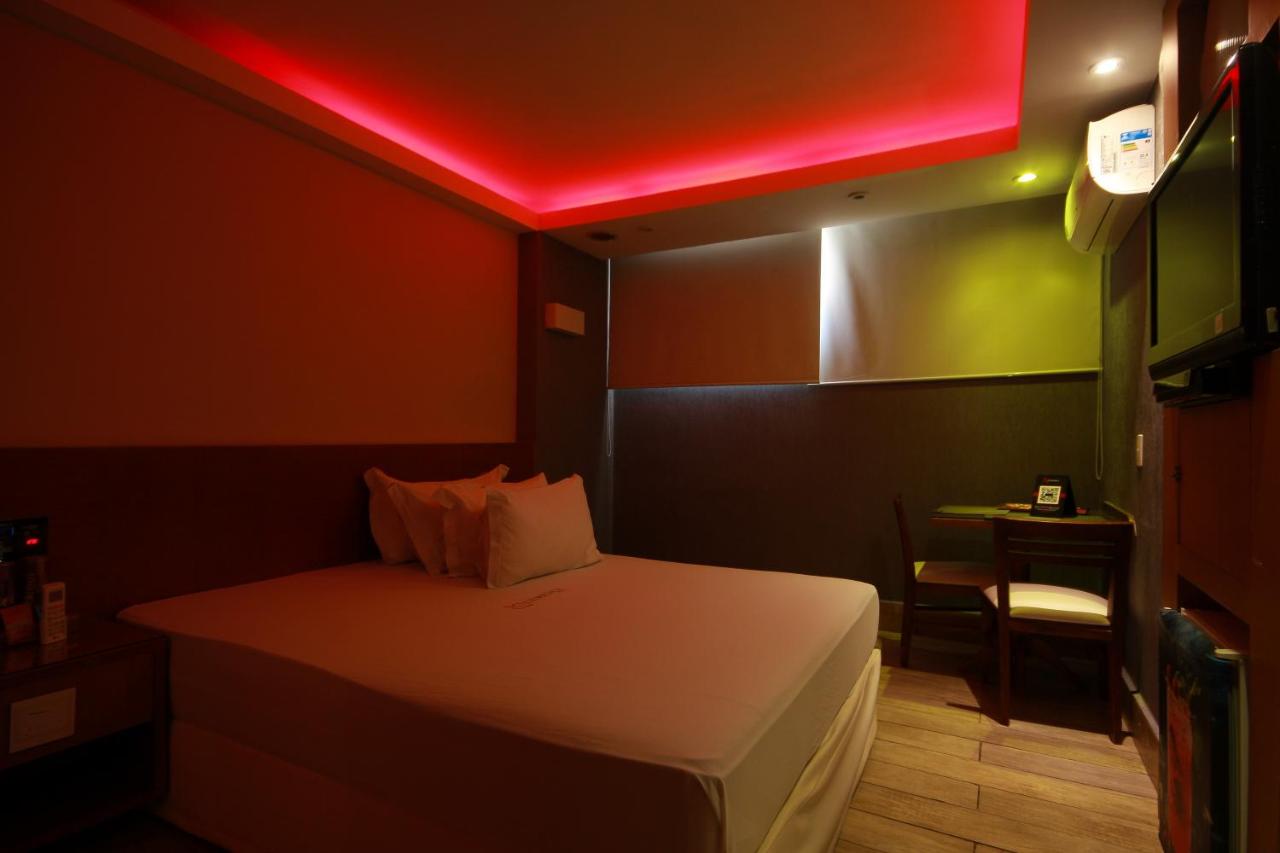 LESSENCE MOTEL photo