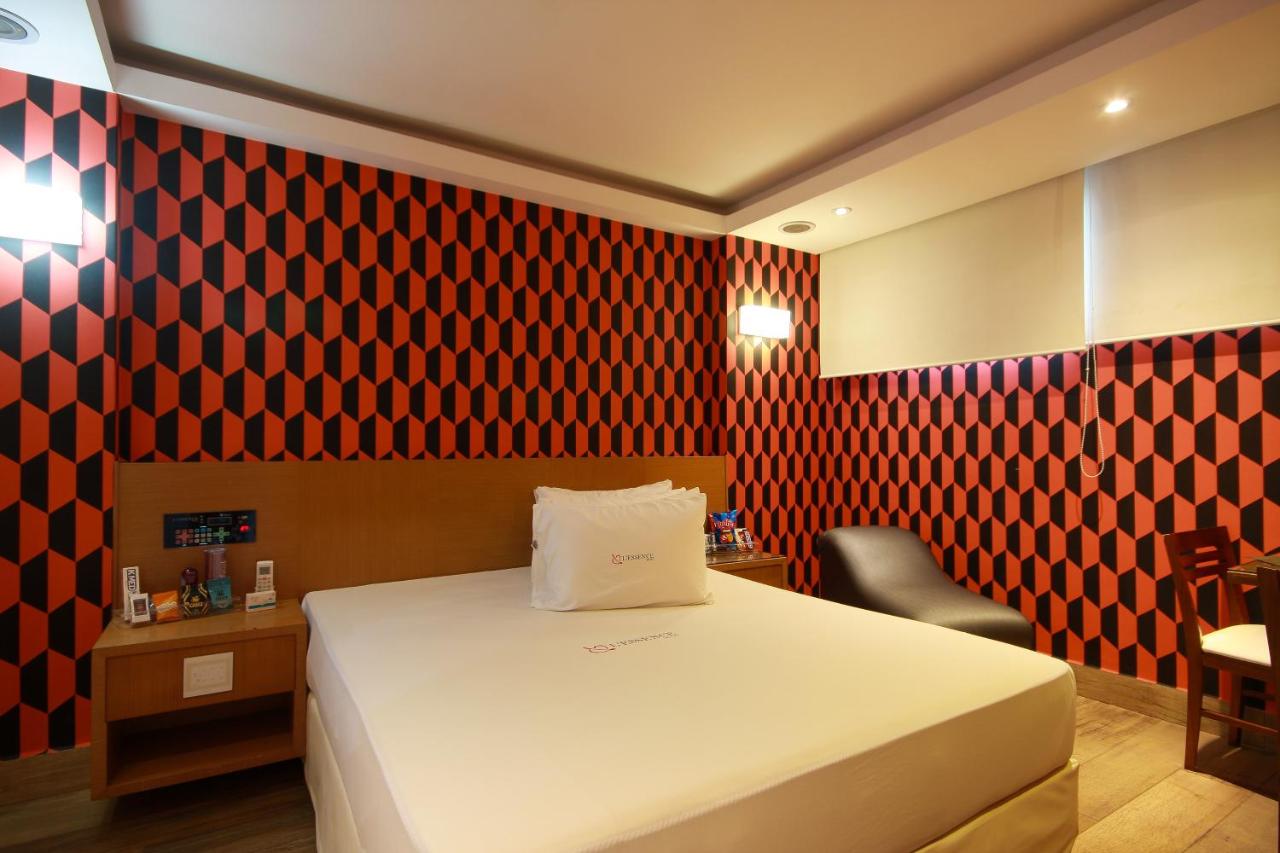 LESSENCE MOTEL photo