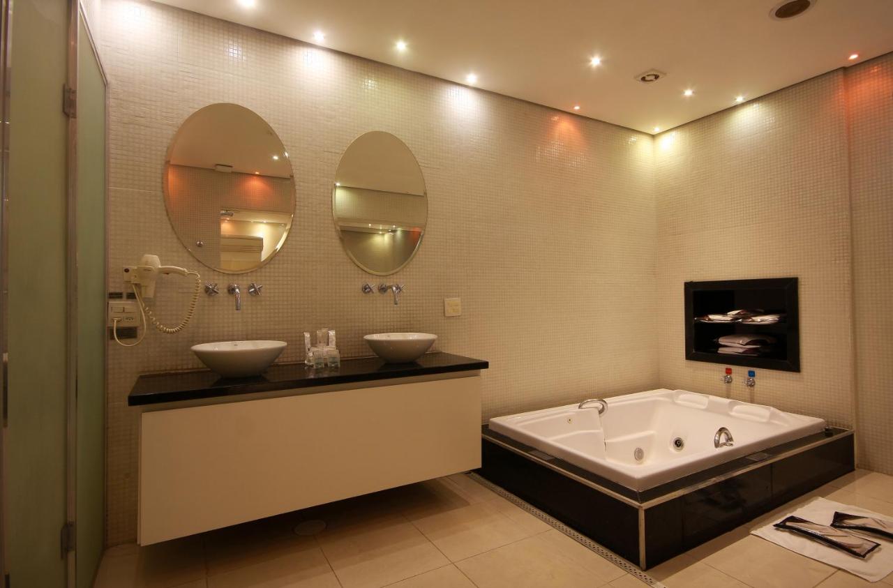 LESSENCE MOTEL photo